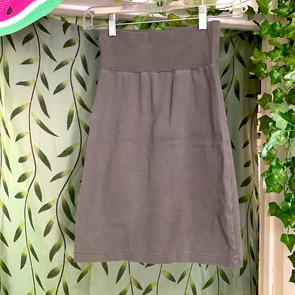 American Apparel 100% cotton stretchy pencil skirt